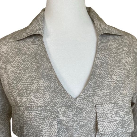 Athleta ‘Zuma’ Relaxed Long Sleeve Blouse Collared Tunic Shirt in Viper Grey - Picture 7 of 16